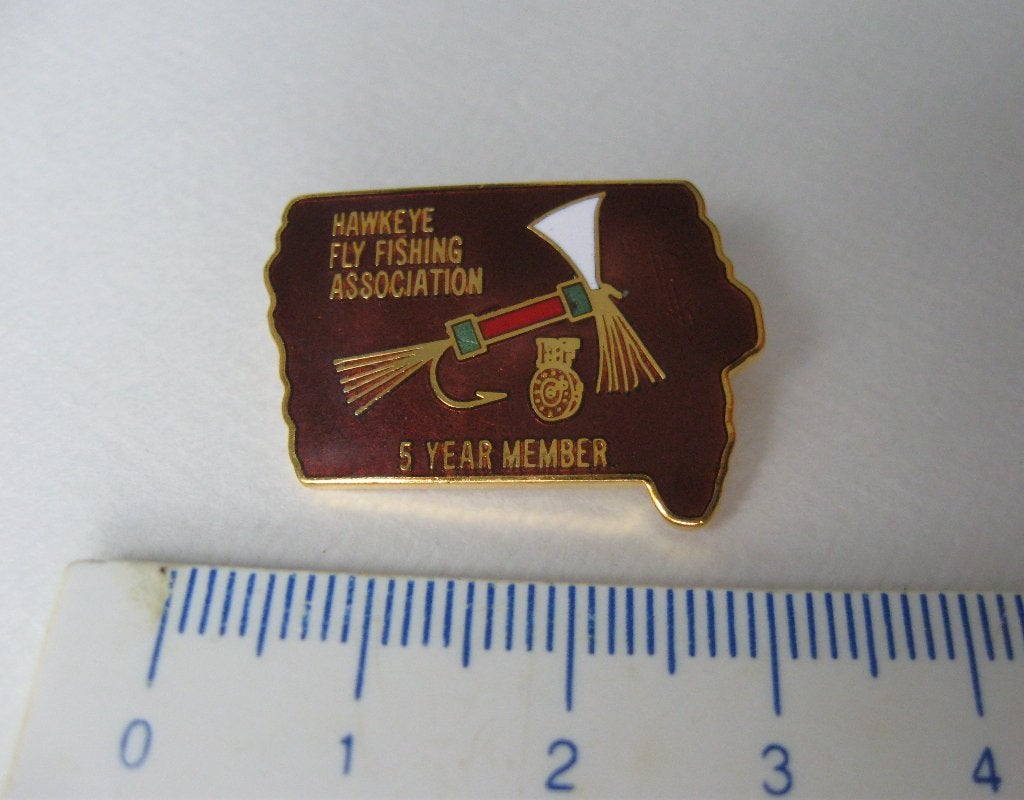 Mooie vliegvis speld Hawkeye Fly Fishing Association, Watersport en Boten, Ophalen of Verzenden, Nieuw, Overige typen