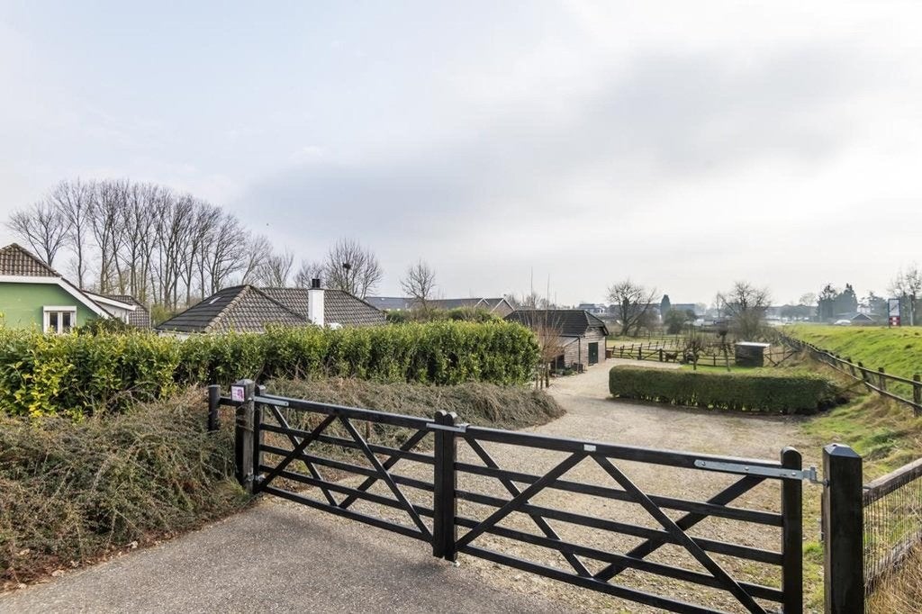 Tekoop dubbele houten poort en omheining (paard)/ landhek, Dieren en Toebehoren, Stalling en Weidegang, Weidegang