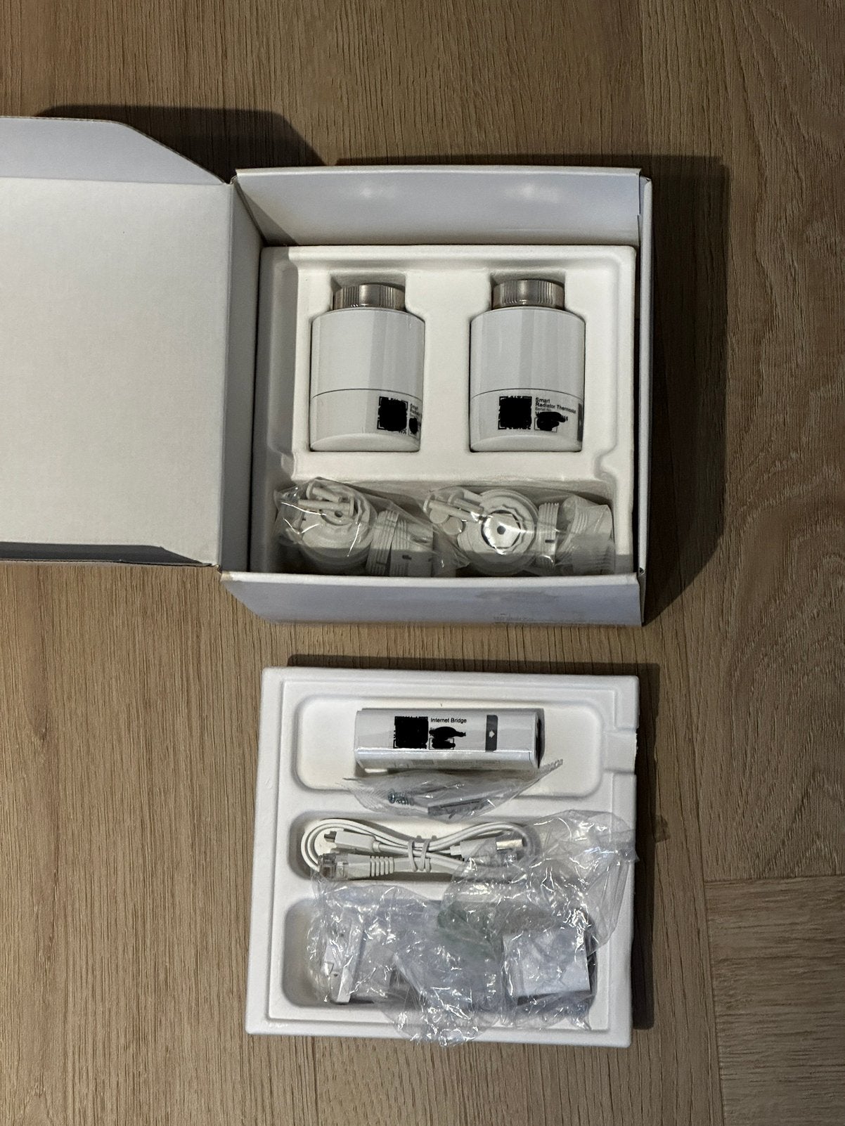 Tado Slimme Radiatorknoppen V3+ (2x) + Internet Bridge NIEUW, Doe-het-zelf en Verbouw, Ophalen of Verzenden, Slimme thermostaat