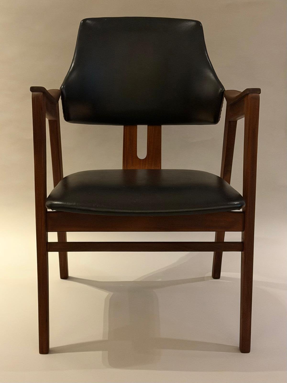 Mid century design stoelen Erik Kirkegaard, Gebruikt, Twee, Zwart, Ophalen of Verzenden