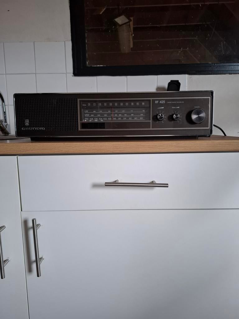 Grundig RF 425 3-Band Radio LW-MW-FM, Ophalen, Gebruikt, Radio