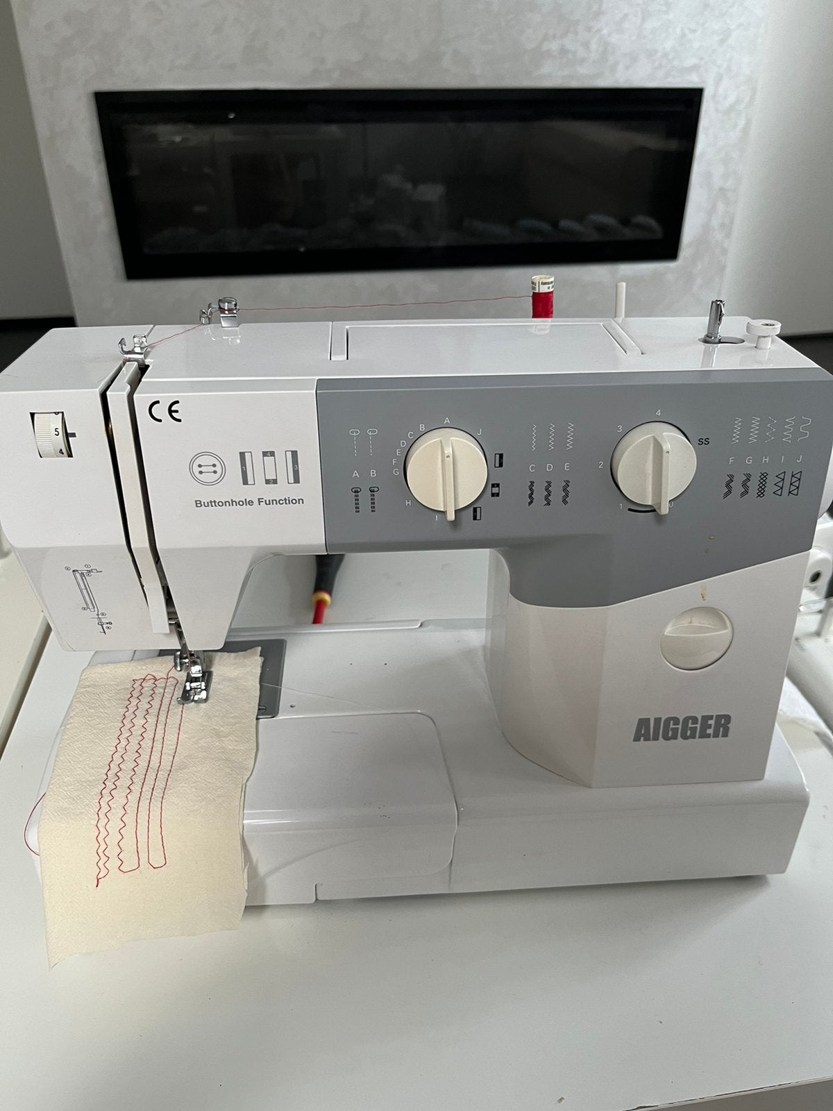 AIGGER naaimachine voor onderdelen, Ophalen of Verzenden, Zo goed als nieuw, Naaimachine, Overige merken