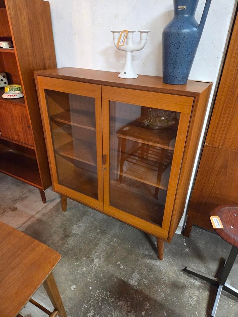 Vintage Mid-Century Deense vitrinekast teak, Ophalen, 100 tot 150 cm, Teakhout, Mid-Century