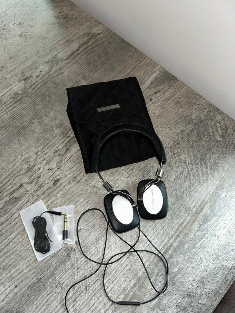Bowers & Wilkins P5 on ear headset koptelefoon, Audio, Tv en Foto, Koptelefoons, Ophalen of Verzenden, Zo goed als nieuw, Overige merken