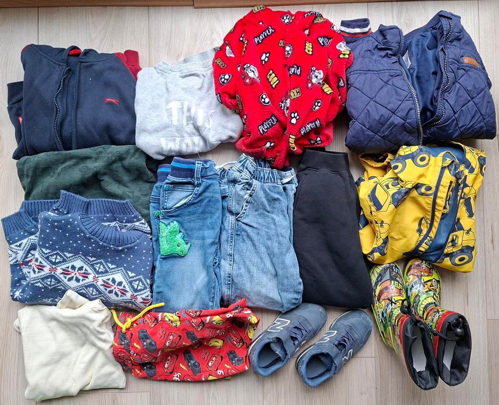 Kledingpakket jongens, maten 110-116 en schoenen 27-29, Ophalen of Verzenden, Nieuw, Jongen