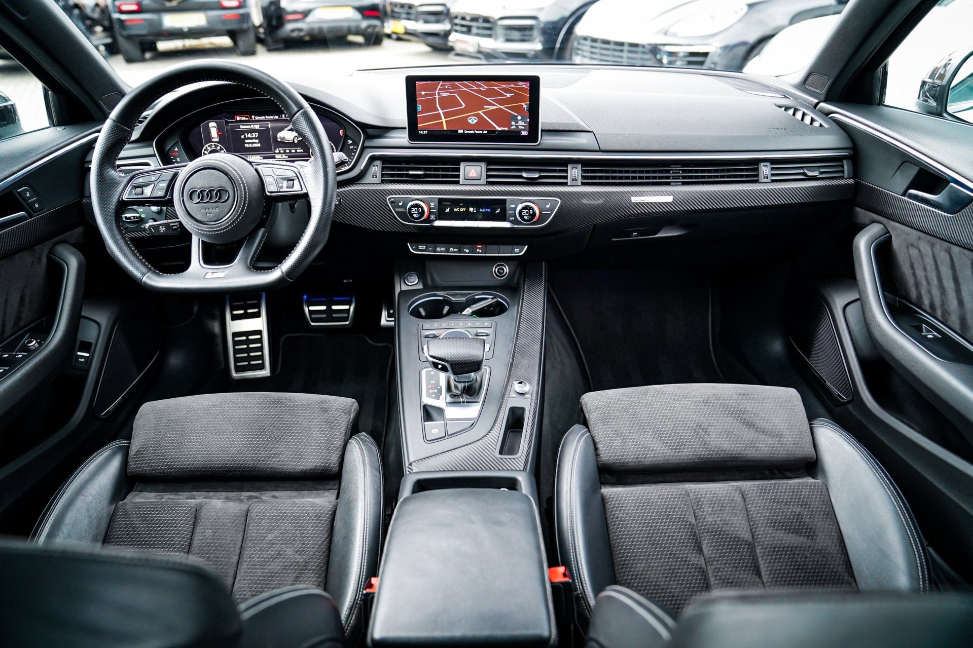 Foto 3 van Audi A4 Avant 2.0 TFSI quattro Sport Pro Line S | Panorama |
