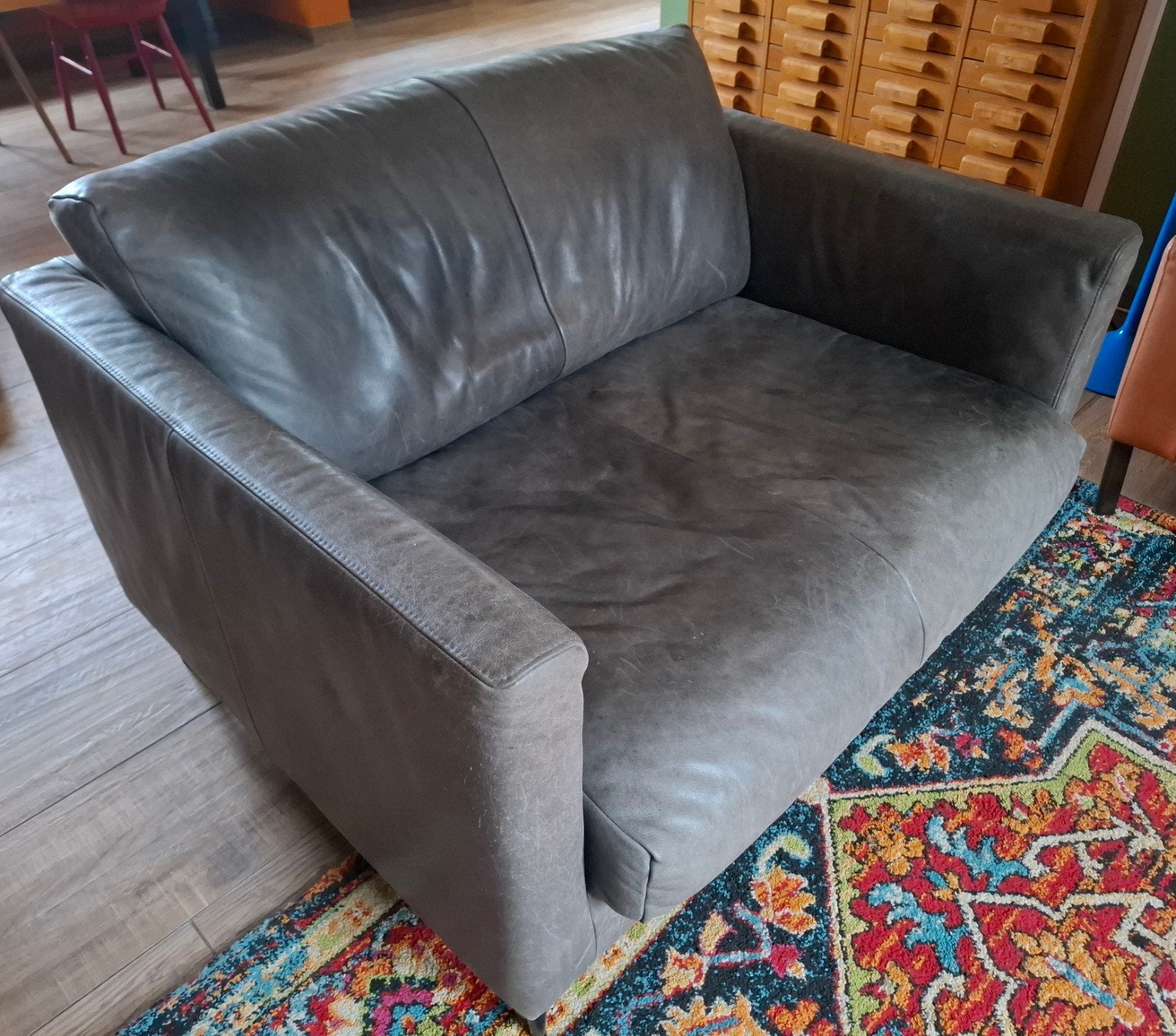 Mooie leren sofa, loveseat, fauteuil, Eenpersoons, Ophalen of Verzenden, Zo goed als nieuw, Minder dan 150 cm