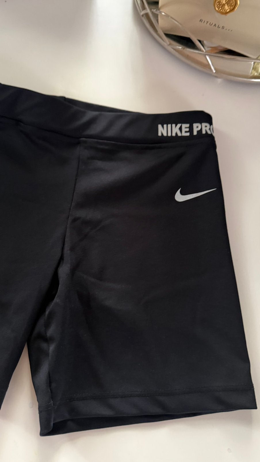 Nike  pro gym sport korte broek maat 140, Verzenden, Zo goed als nieuw, Meisje, Sport- of Zwemkleding