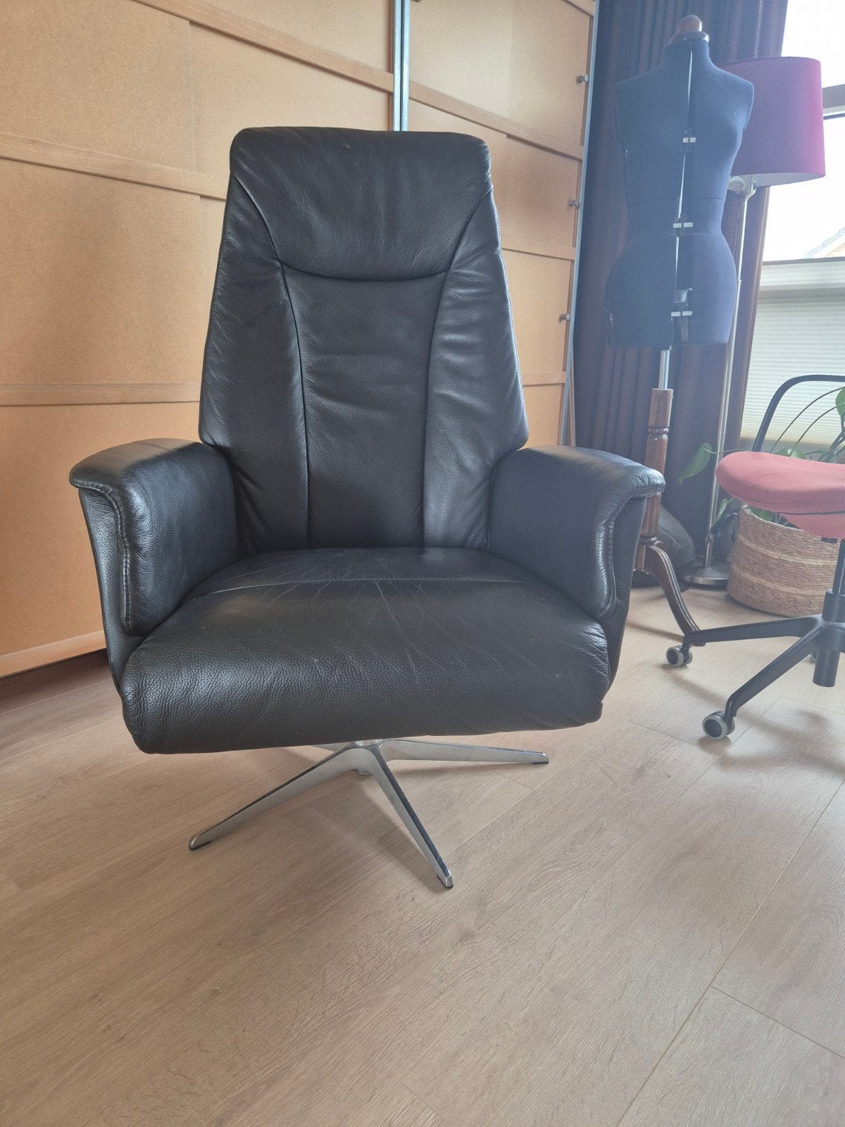 Verstelbare fauteuil - Hjort Knudsen, Huis en Inrichting, Fauteuils, Ophalen, Zo goed als nieuw, Stof, 50 tot 75 cm