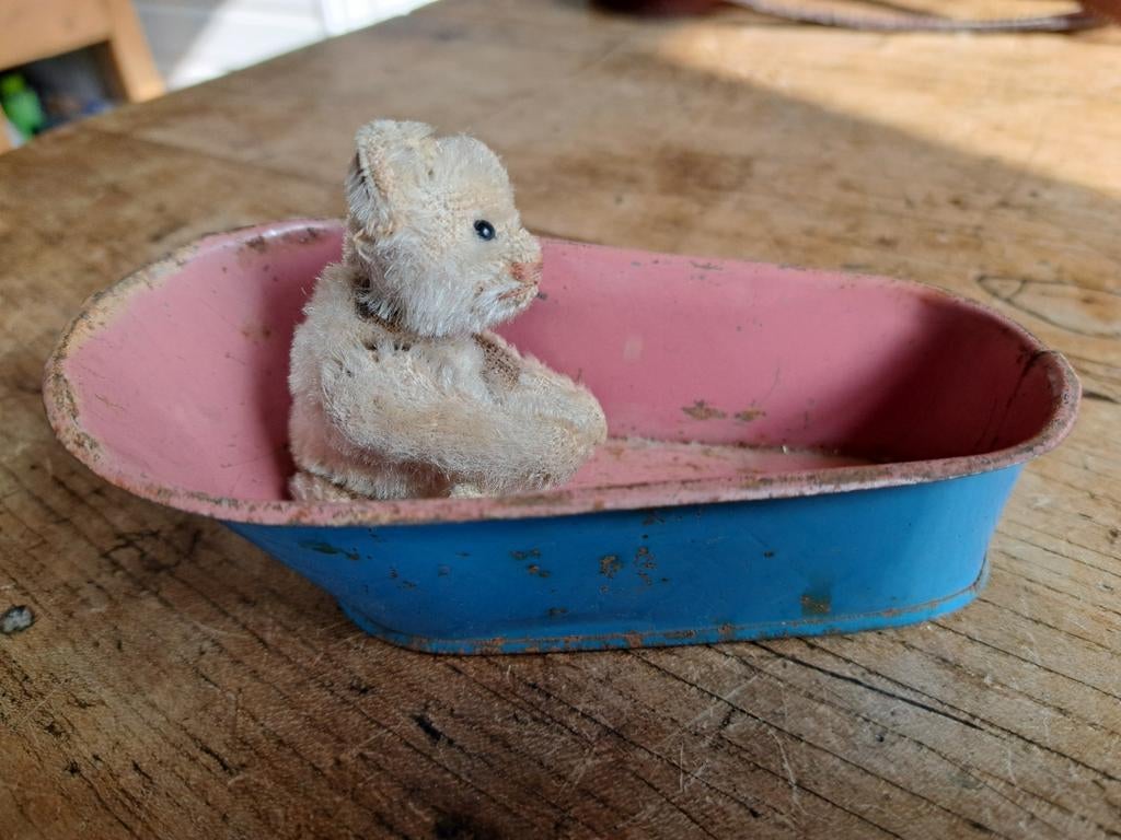 Mini steiff beertje met blikken badje, Antiek en Kunst, Verzenden