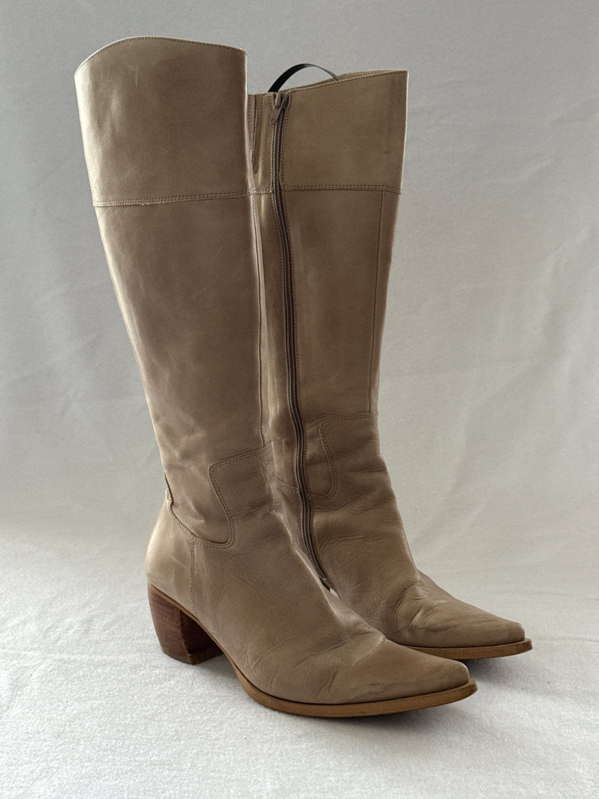 Beige leren cowboylaarzen met hak - Maat 38, Ophalen of Verzenden, Zo goed als nieuw, Beige, Hoge laarzen