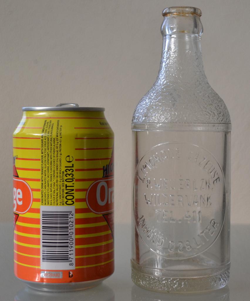 2 oude limonade flesjes fles nederlands (nlf), Antiek en Kunst, Curiosa en Brocante, Ophalen