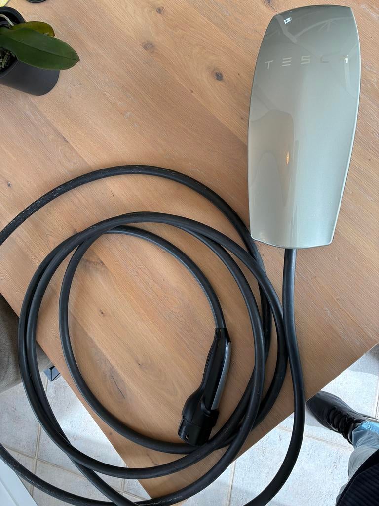 Tesla Gen 2 Wall Connector Laadpaal - 7,2m kabel, Ophalen of Verzenden, Zo goed als nieuw, Laadpaal