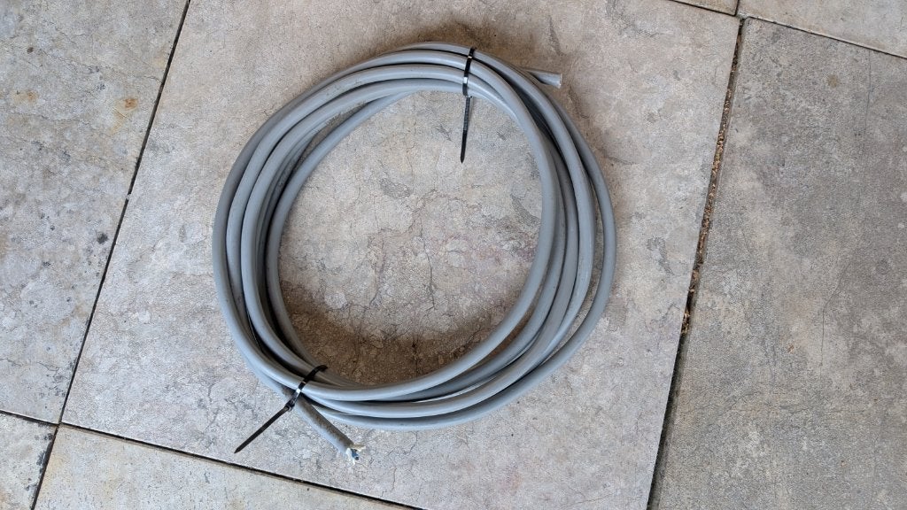 Grijze kabel 2 aderig 7,5 meter, Doe-het-zelf en Verbouw, Elektra en Kabels, Ophalen, Kabel of Snoer