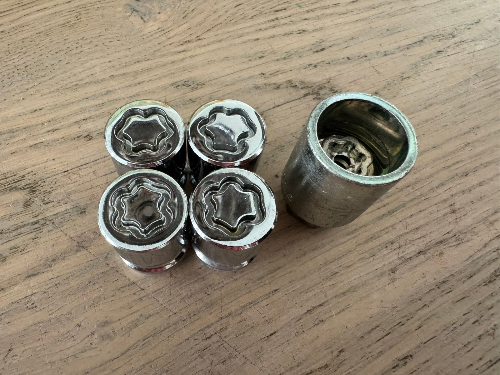 Lock Star M12 x 1.5 Conisch Velgsloten Slotbouten Slotmoeren, Ophalen of Verzenden, Zo goed als nieuw