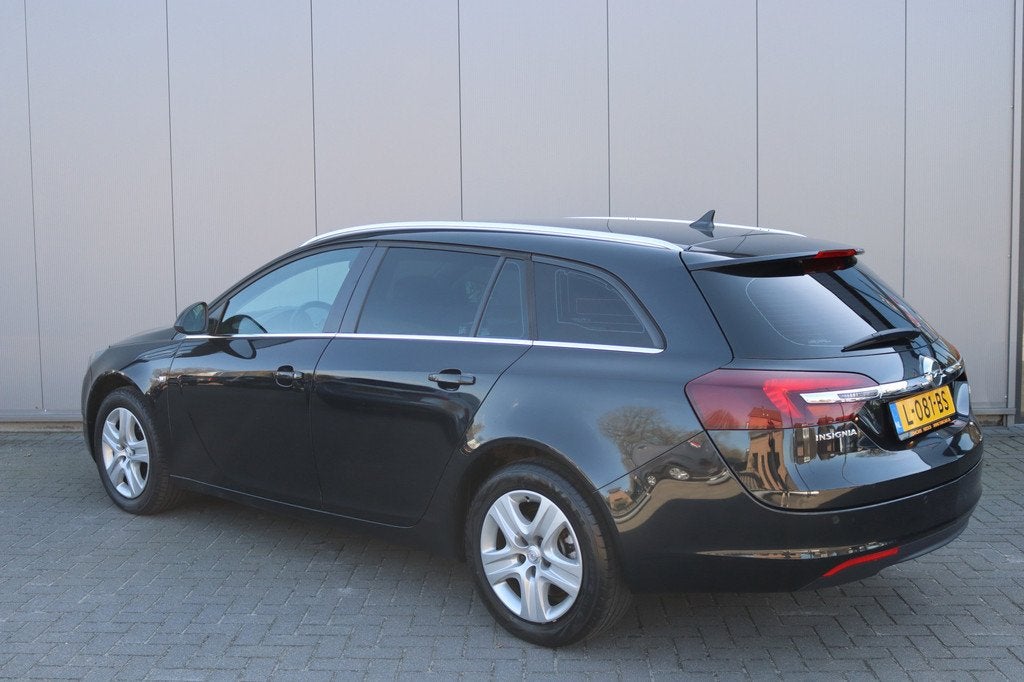 Opel Insignia Sports Tourer 1.6 Turbo 170PK Automaat Edition, Stof, Gebruikt, Met garantie (alle), Zwart