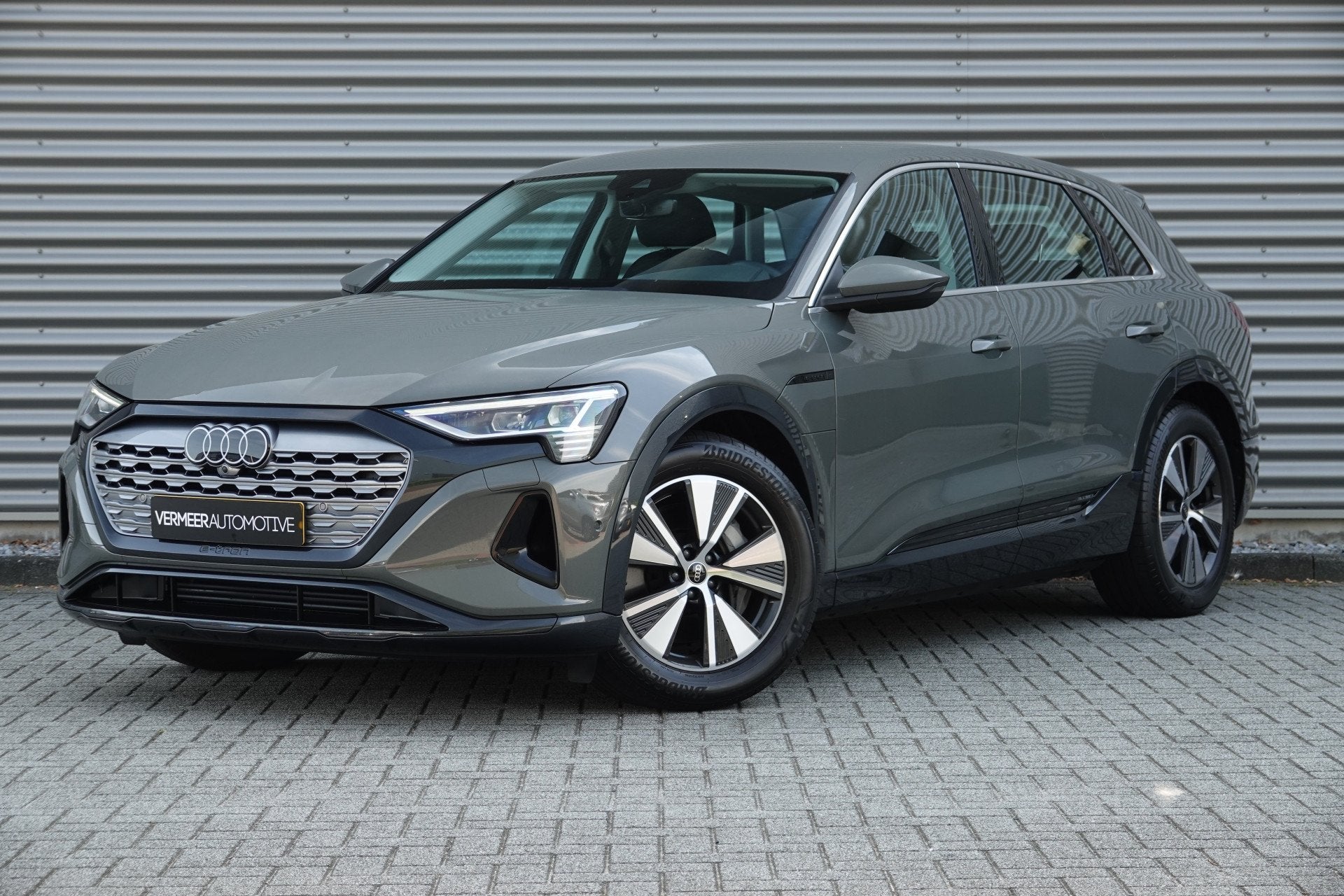 Audi Q8 e-tron 50 quattro Edition 95 kWh | Trekhaak | Luchtv, Automaat, Stof, Zwart, Origineel Nederlands