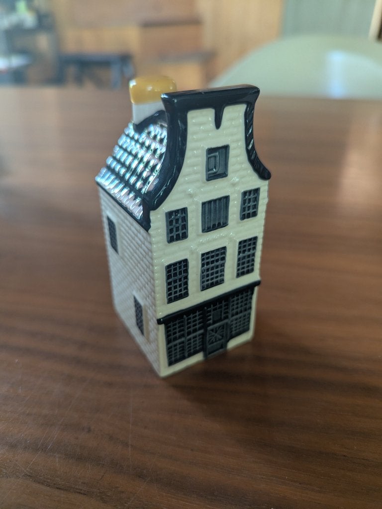 KLM huisje nr 23, Ophalen of Verzenden, Zo goed als nieuw, 21 t/m 40