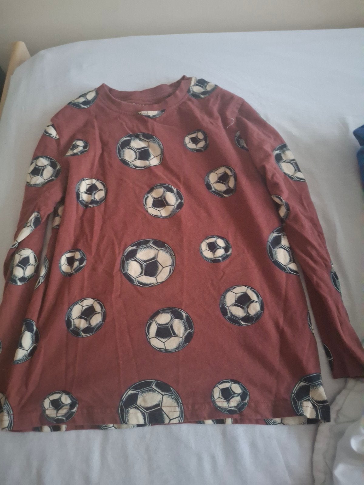 Longsleeve met voetbalprint - Maat 140, Kinderen en Baby's, Ophalen of Verzenden, Zo goed als nieuw, Jongen, Shirt of Longsleeve
