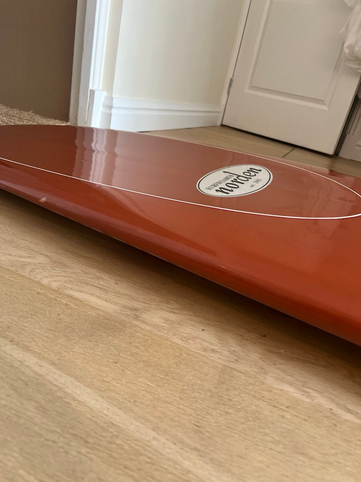 Norden 9”8 Longboard Surfboard - Zo goed als nieuw, Watersport en Boten, Ophalen, Zo goed als nieuw, Longboard, Met vinnen