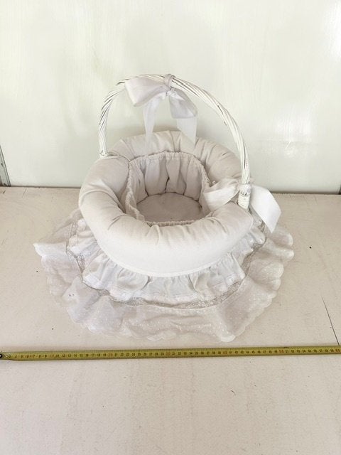 Witte commode mand met kanten bekleding, Overige merken, Verwijderbaar, Ophalen of Verzenden, Zo goed als nieuw