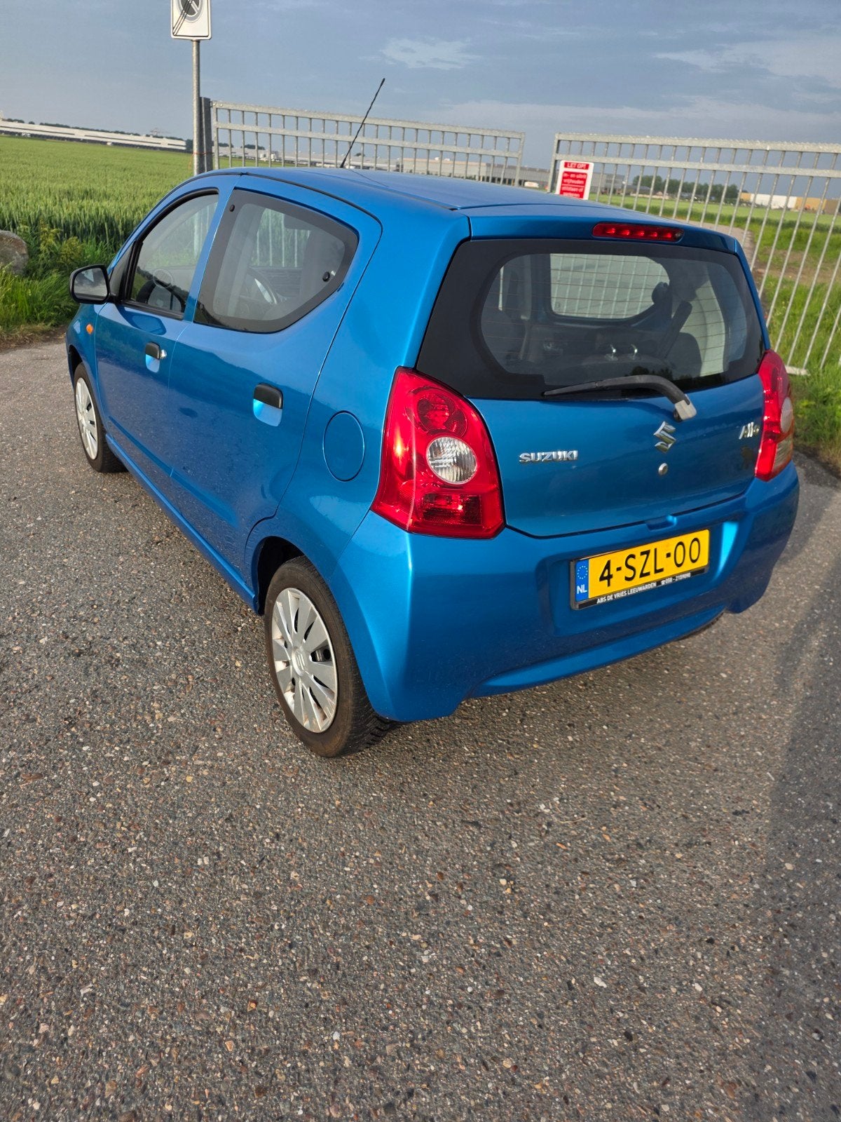 Suzuki Alto 1.0 2014 Blauw, Auto's, Voorwielaandrijving, 200 kg, Origineel Nederlands, 24 km/l