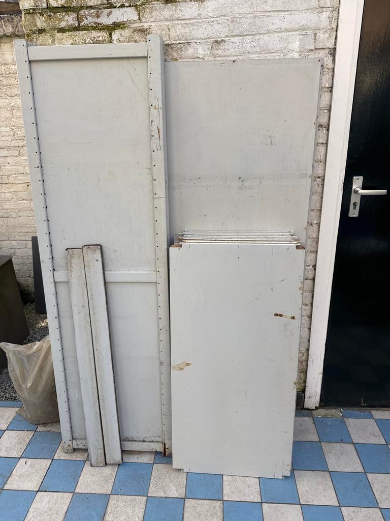 Lundia kast met 8 planken, 3 staanders, 2 plinten, 2 achterw, Ophalen, Met plank(en), Gebruikt, 100 tot 150 cm