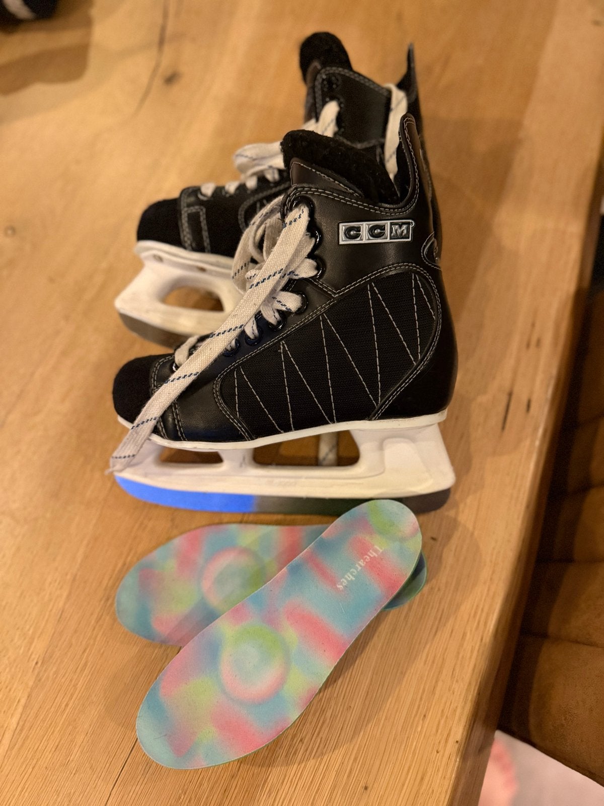 CCM ijshockey schaatsen maat 33 met zooltjes maat 32, Ophalen of Verzenden, Gebruikt, IJshockeyschaatsen, Overige merken