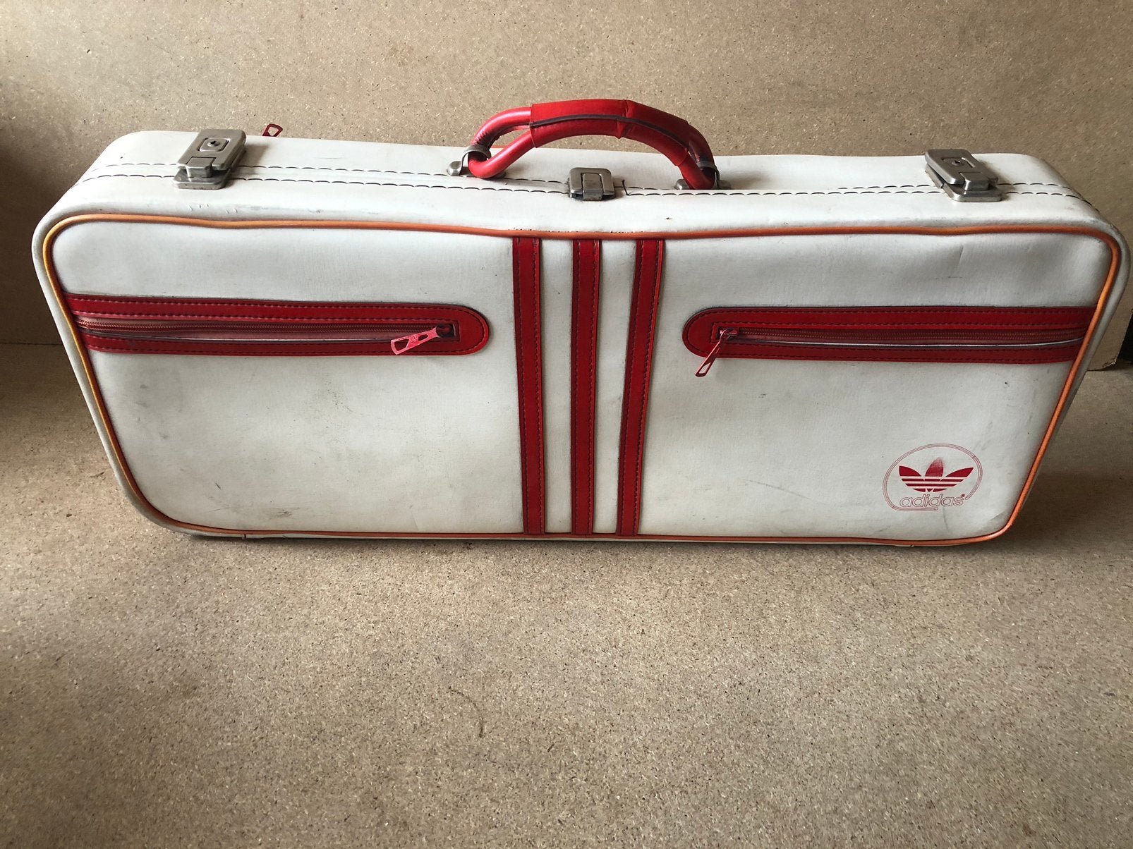 Adidas hand bagage koffer retro vintage wit/rood, 30 cm of meer, Gebruikt, Wit, Minder dan 35 cm