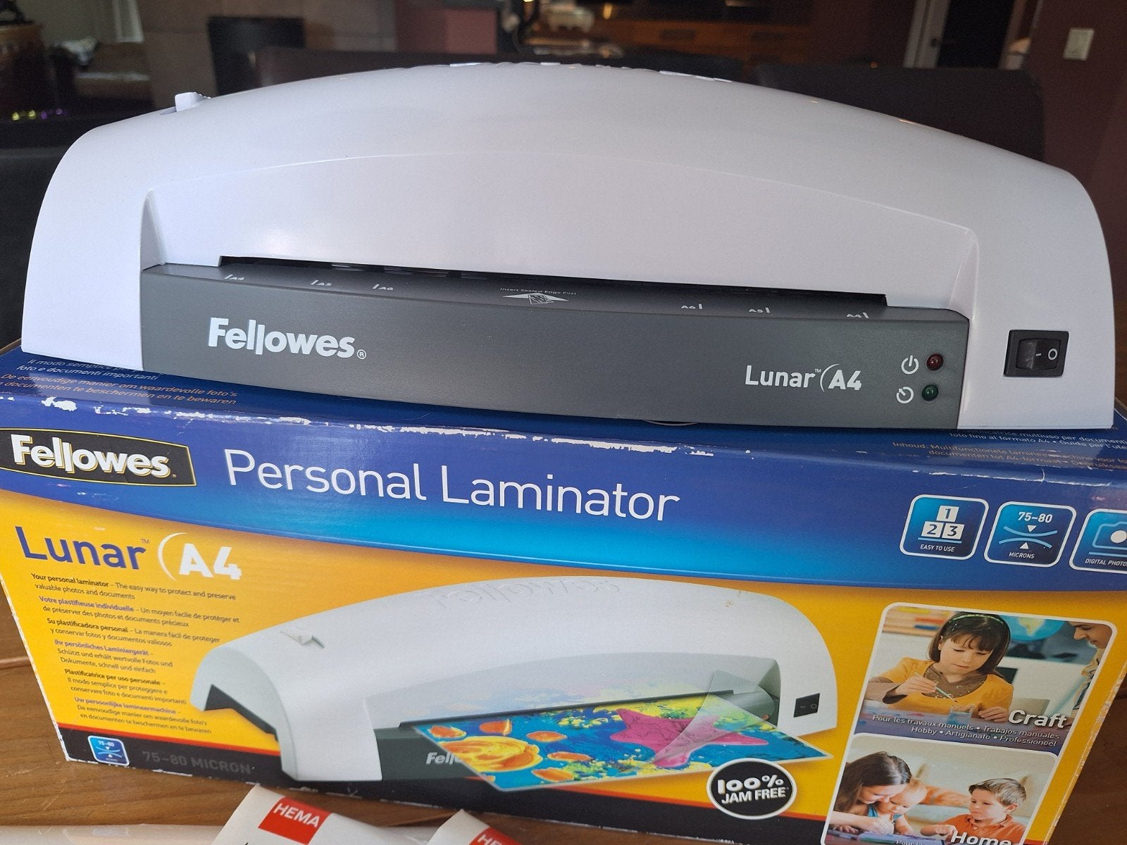 Fellowes Lunar A4 Personal Laminator met lamineerhoezen, Ophalen of Verzenden, Gebruikt