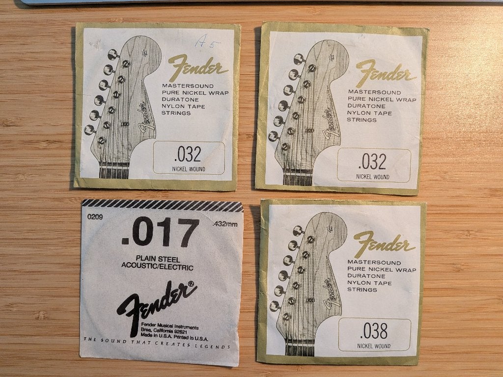 Oude Fender en Schecter snaren, Ophalen of Verzenden, Nieuw, Elektrische gitaar