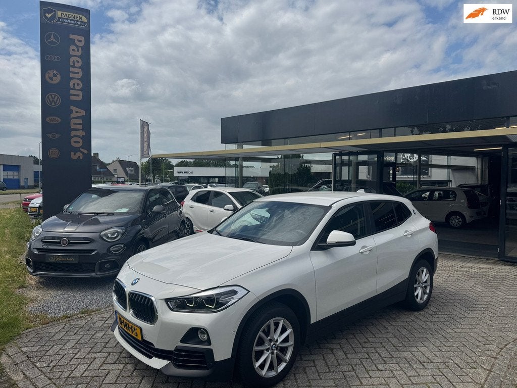 BMW X2 SDrive18i Executive automaat,Cam, stoelverw, cruise,, Auto's, Gebruikt, Wit, 3 cilinders, Geïmporteerd