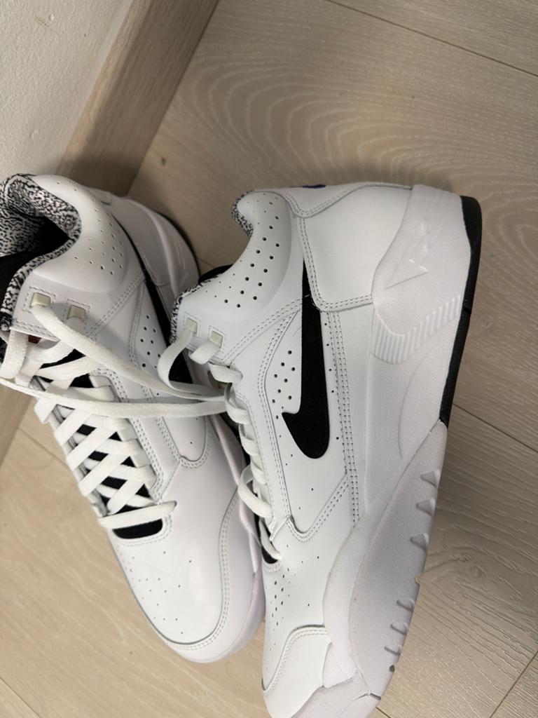 Nike Air Flight 89 Sneakers - Wit met Zwart maat 45, Ophalen of Verzenden, Nieuw, Wit, Sneakers of Gympen