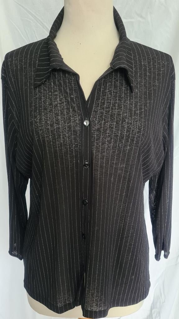 Dames bloes, mt. 46/48 (even meten). Zwart met wit streepje, Ophalen of Verzenden, Gedragen, Maat 46/48 (XL) of groter, Zwart