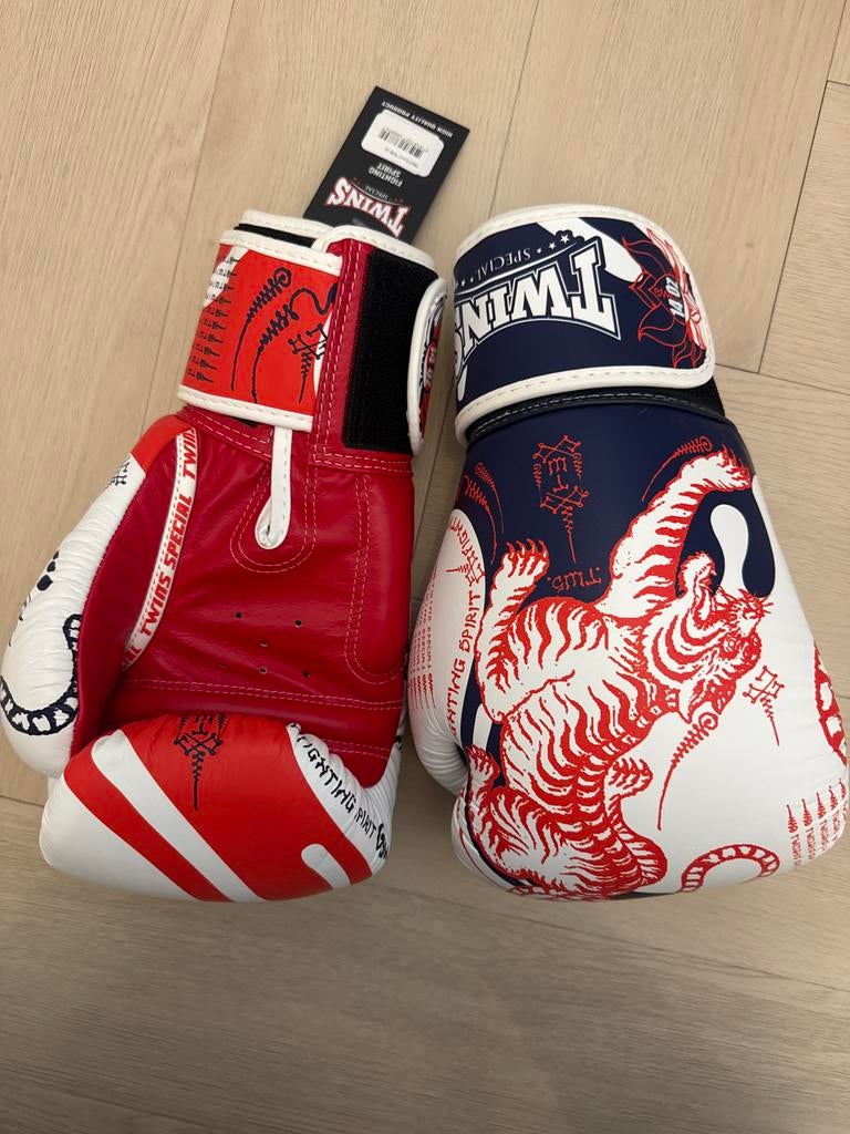Twins Special Kickbox handschoenen, Ophalen, Nieuw, Bokshandschoenen