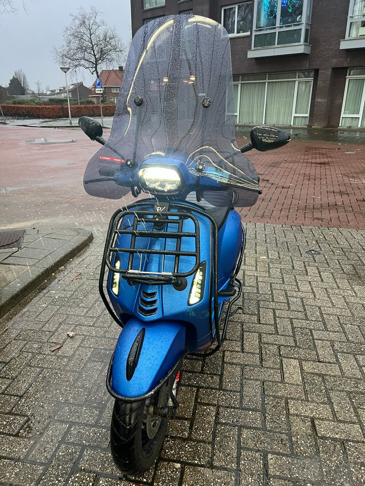 Vespa Sprint Smoked Full Option - 1e eigenaar, 2030 km, Fietsen en Brommers, Scooters | Vespa, Ophalen, Overige modellen, Zo goed als nieuw