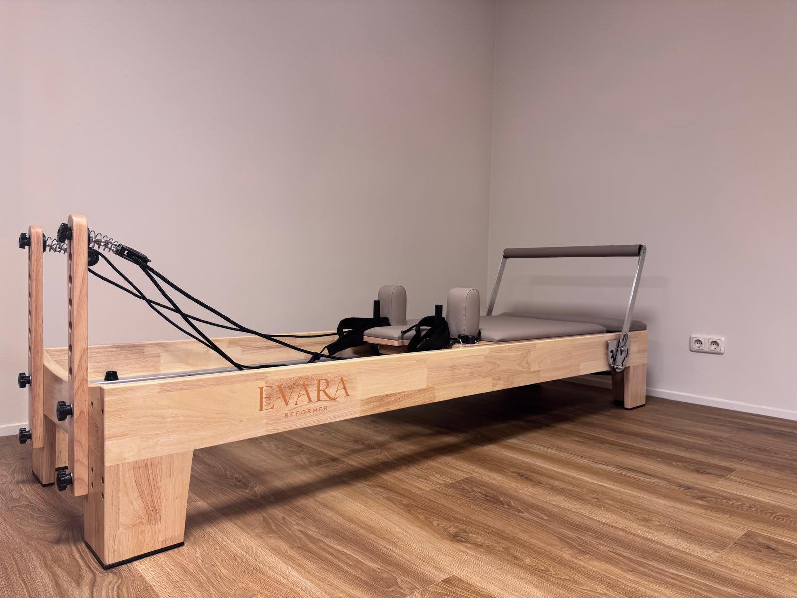 Evara Reformer pilates aluminum/hout uit voorraad leverbaar, Ophalen, Zo goed als nieuw, Overige typen