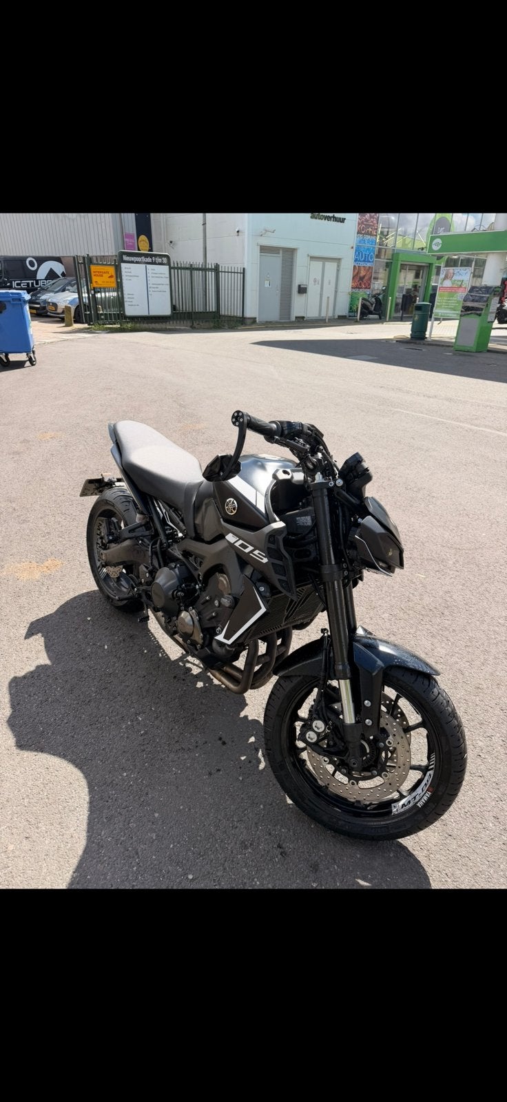 YAMAHA MT09 full akrapovic, Motoren, 899 cc, Motorrijbewijs A, 3 cilinders, Particulier