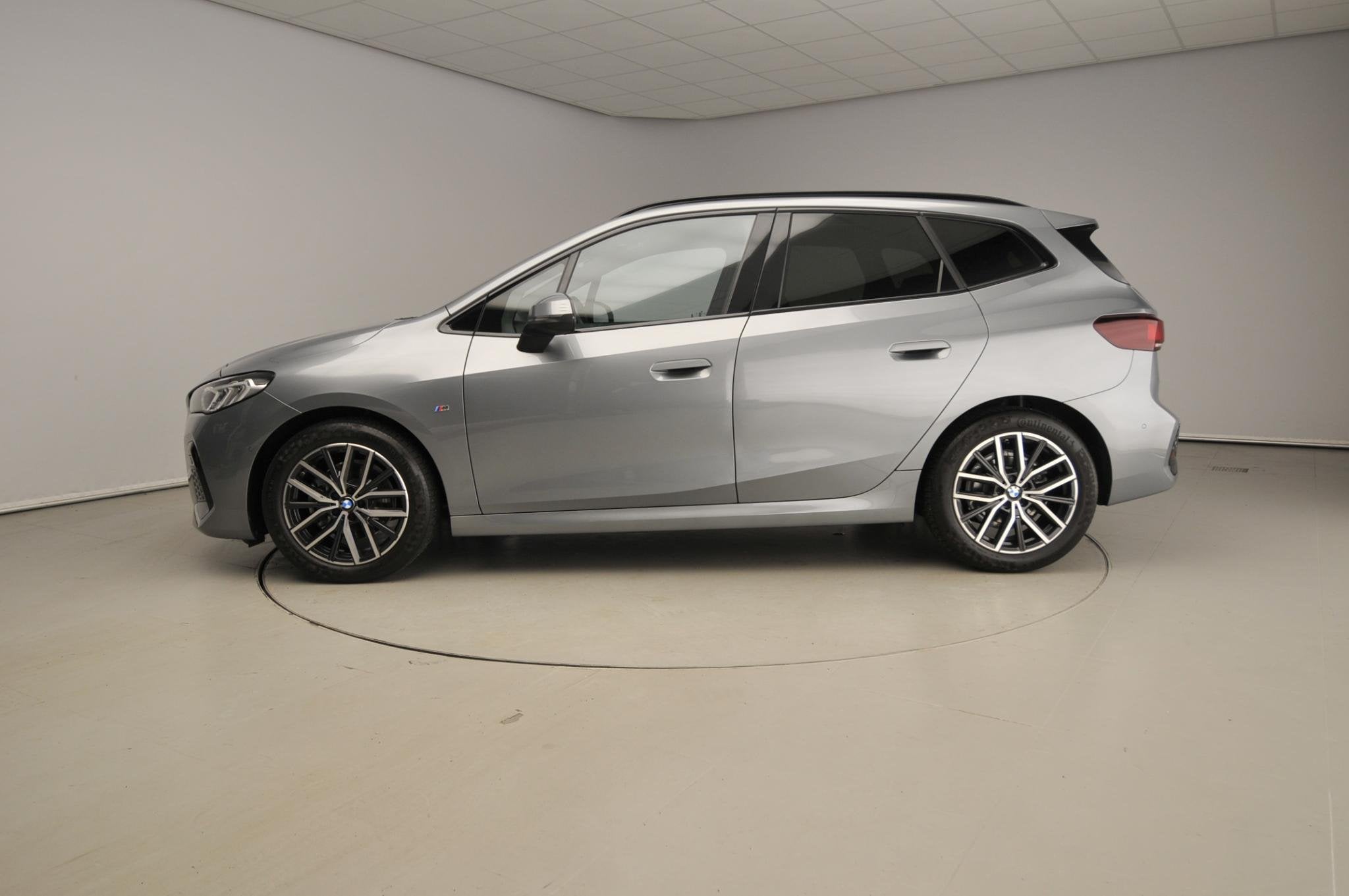 BMW 2 Serie Active Tourer 218i | M-Sportpakket | LED | Navig, Auto's, Dealer onderhouden, Gebruikt, Met garantie (alle), 1445 kg