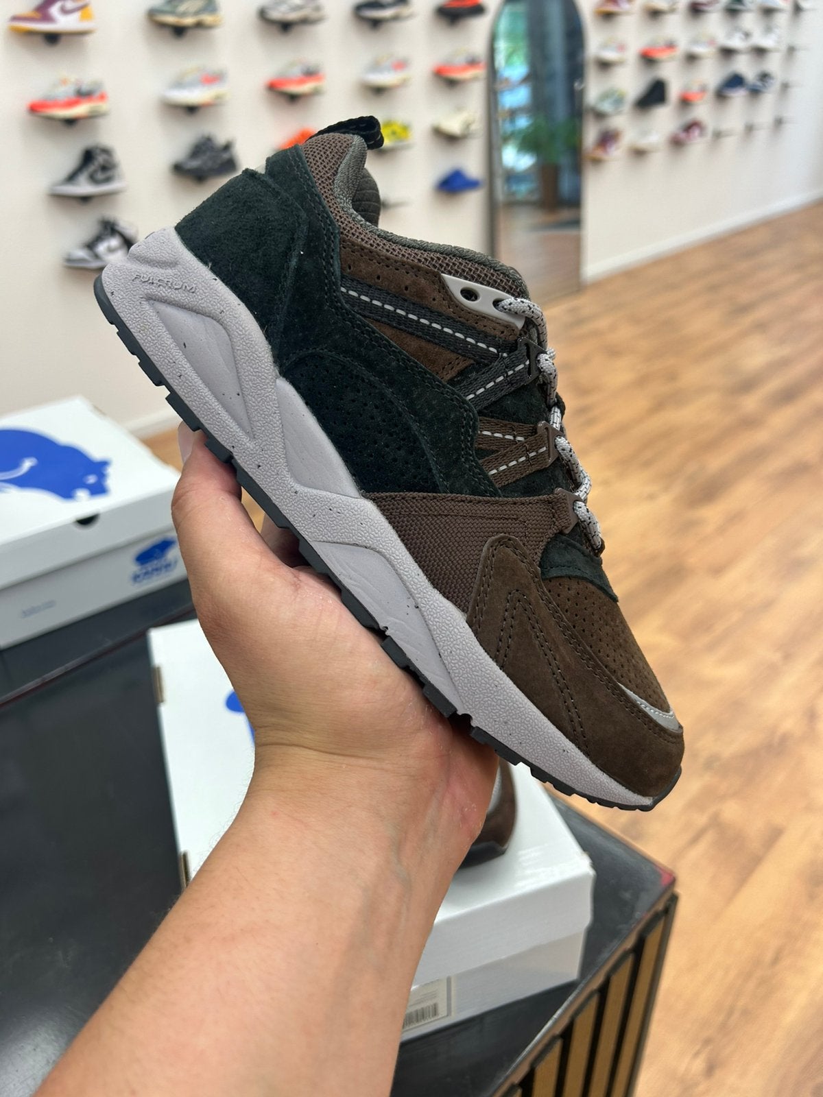 Karhu Fusion 2.0 – Jet Black / Java   Maten: EU 36 & 37, Kleding | Dames, Schoenen, B, Zwart, Nieuw, Ophalen of Verzenden
