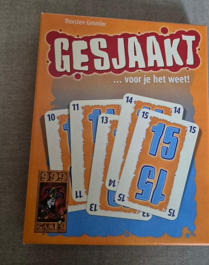 Gesjaakt! Kaartspel van 999 Games, Vijf spelers of meer, Ophalen of Verzenden, Zo goed als nieuw, 999 Games