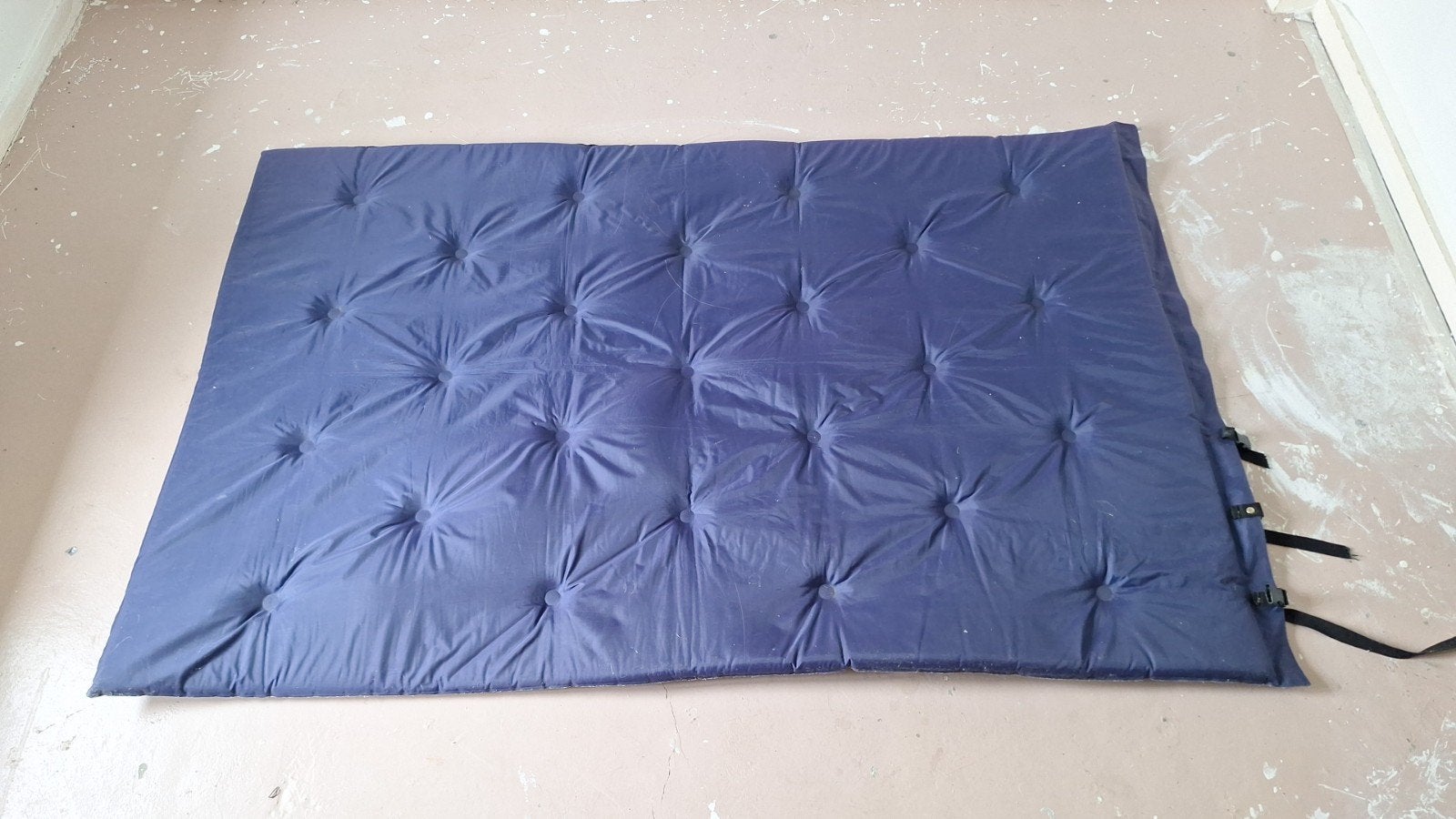 Donkerblauwe zelfopblaasbare slaapmat 185 cm X 120 cm, Caravans en Kamperen, Ophalen of Verzenden
