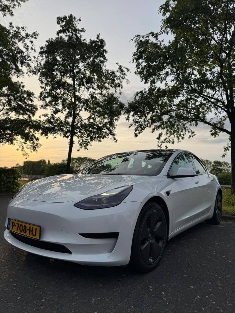 Tesla Model 3 Standard Plus RWD 2021 – Goed onderhouden, Auto's, Automaat, Achterwielaandrijving, Zwart, Wit