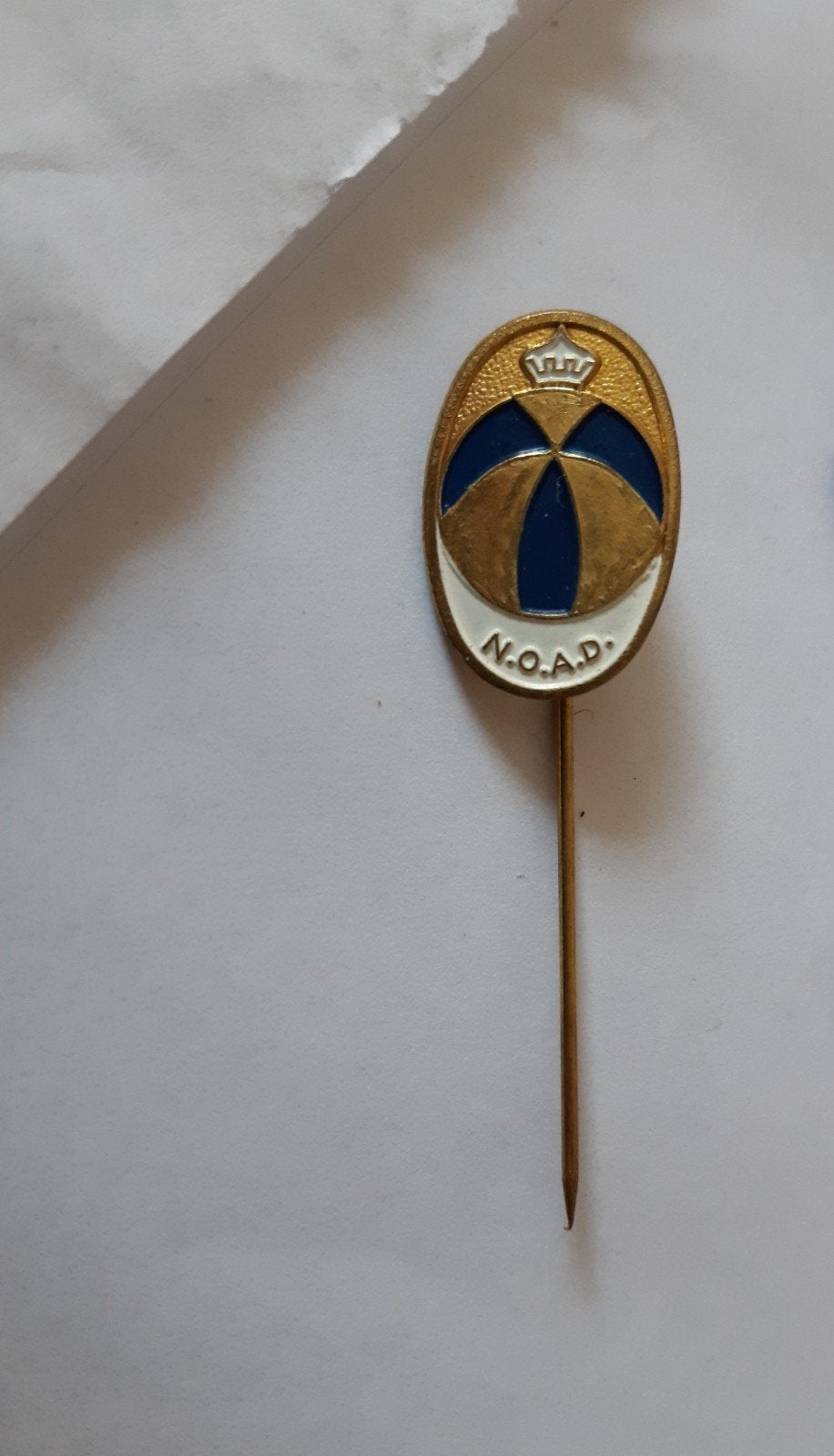 Speldje N.O.A.D, Ophalen of Verzenden, Zo goed als nieuw, Sport, Speldje of Pin