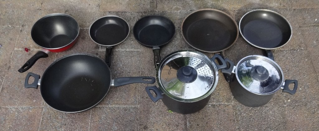 Pannenset ivm overgang naar inductie    8 delig, Overige materialen, Gebruikt, Pannenset, Ophalen of Verzenden