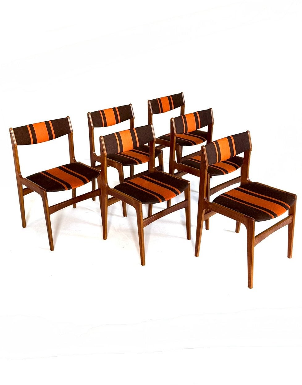 Diverse sets gerestaureerde Deense eetkamerstoelen ‘60, Huis en Inrichting, Ophalen of Verzenden, Zo goed als nieuw, Nvt, Metaal