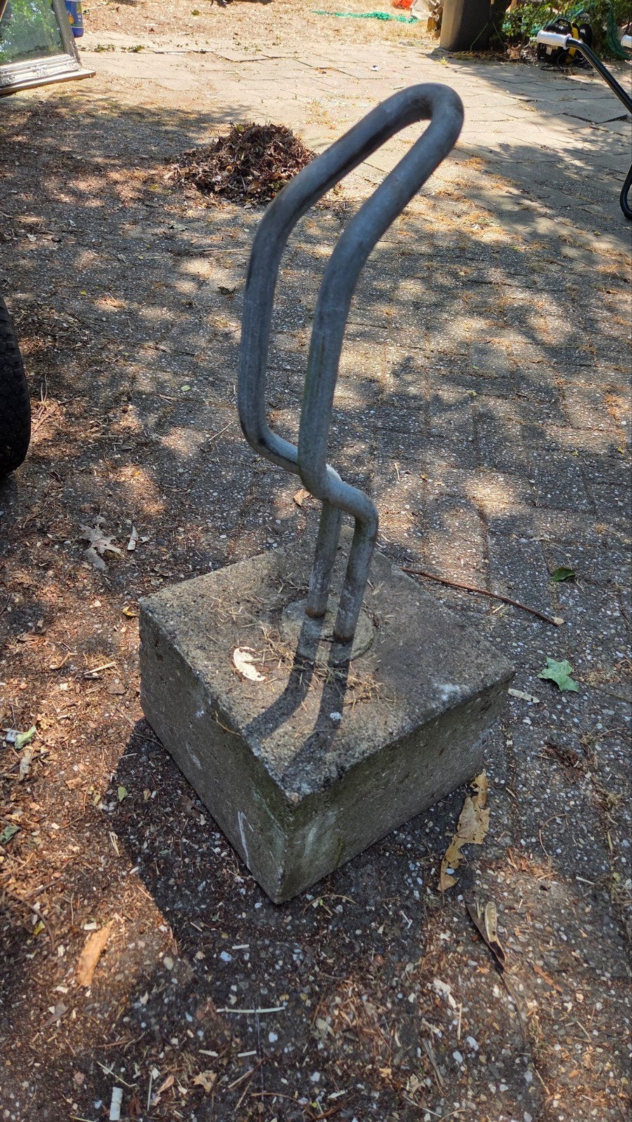 Fietsbeugel met betonvoet, Fietsen en Brommers, Ophalen