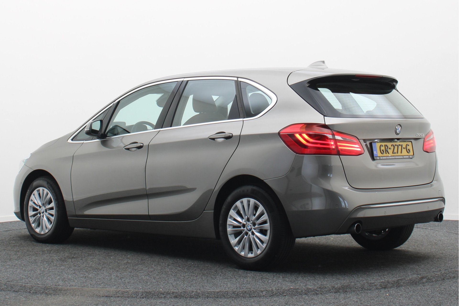BMW 2 Serie Active Tourer 220i Luxury Leer, Memory, LED, Cam, 1998 cc, 730 kg, Gebruikt, Euro 6
