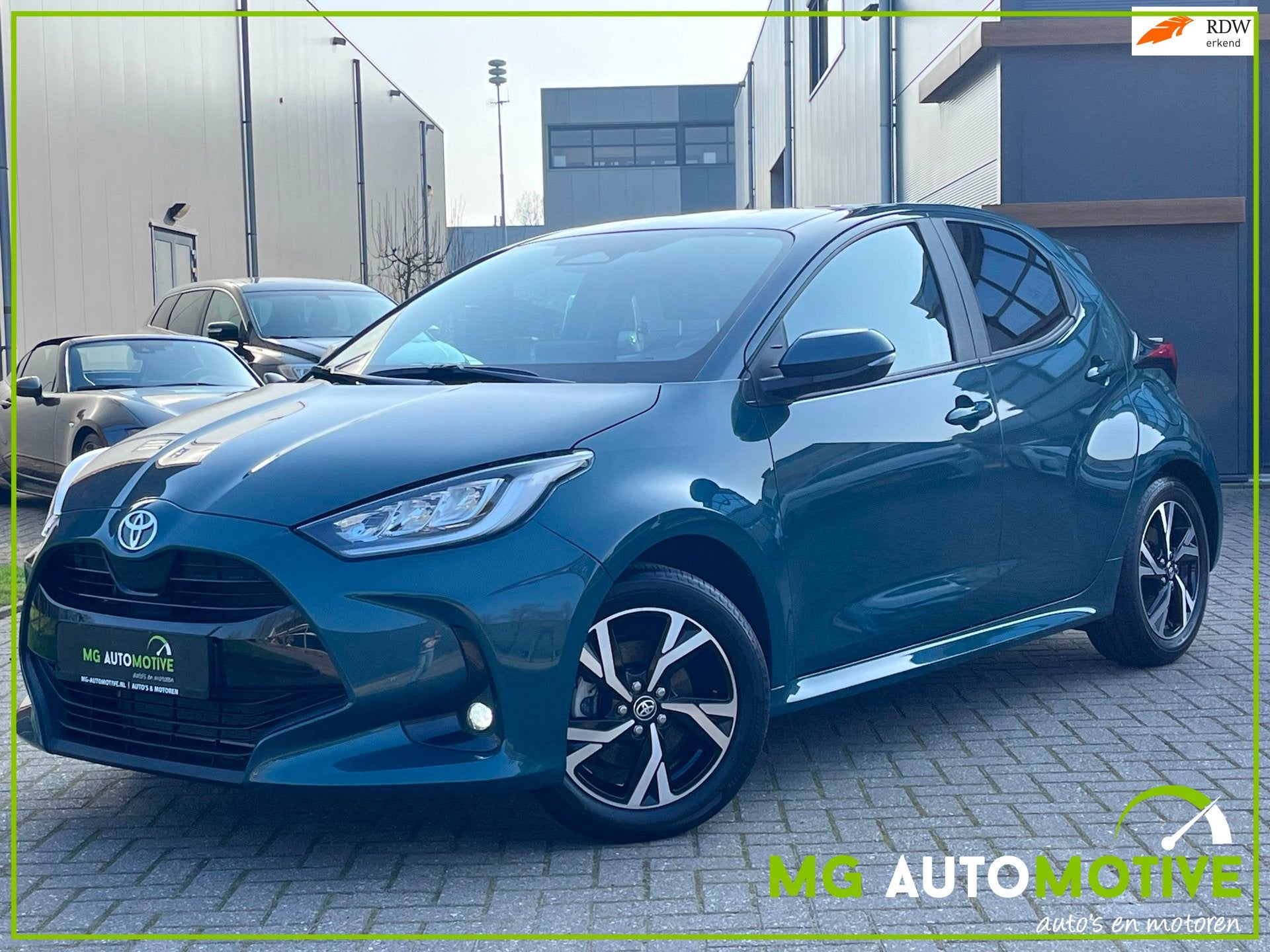Toyota Yaris 1.5 Hybrid 115 Business Plus | Apple Car Play |, Gebruikt, Zwart, 450 kg, Bedrijf