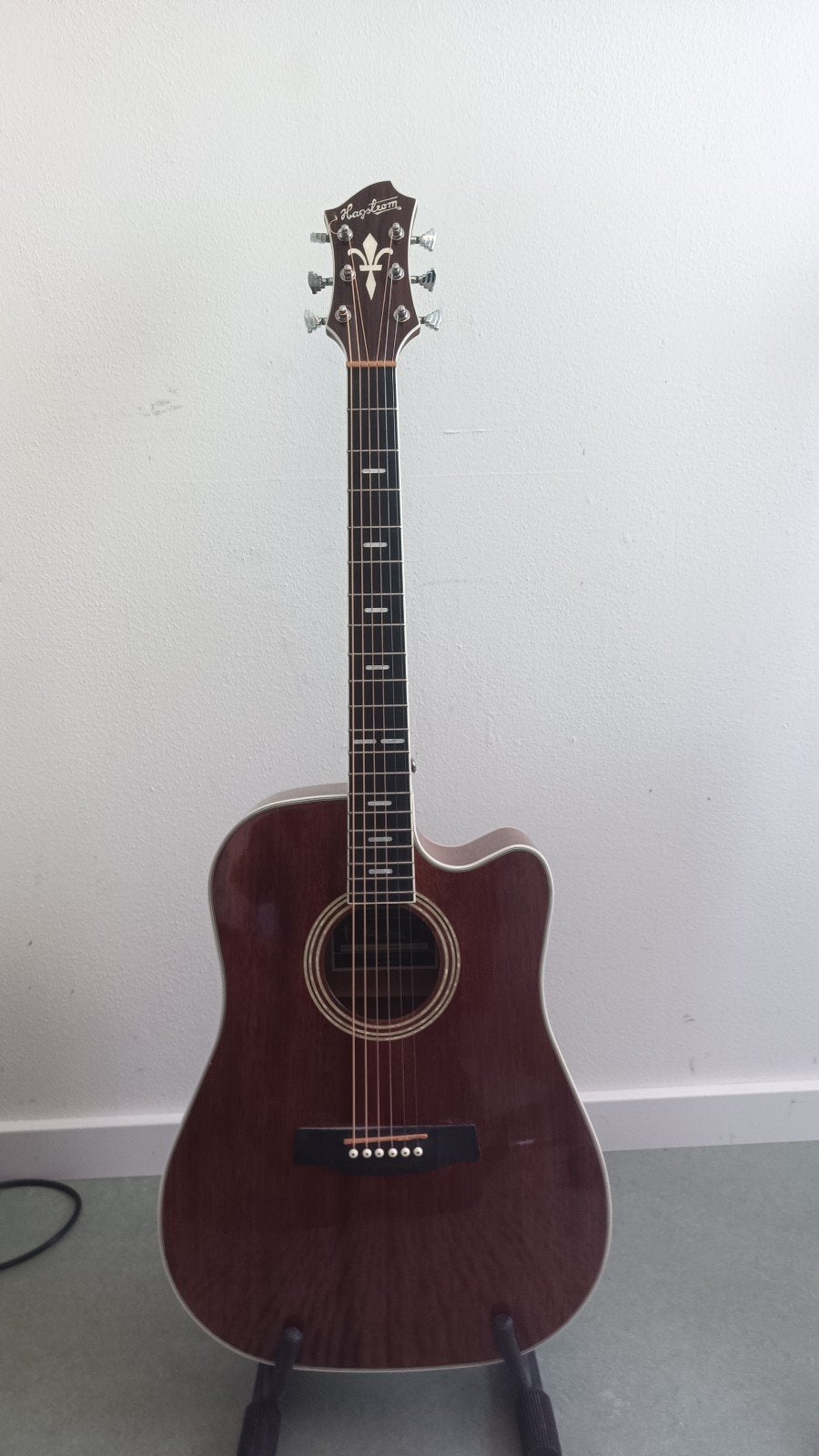 Hagstrom Mora II CE Westerngitaar met Ibanez Troubadour Amp, Ophalen, Zo goed als nieuw, Western- of Steelstringgitaar, Met (piezo-)element